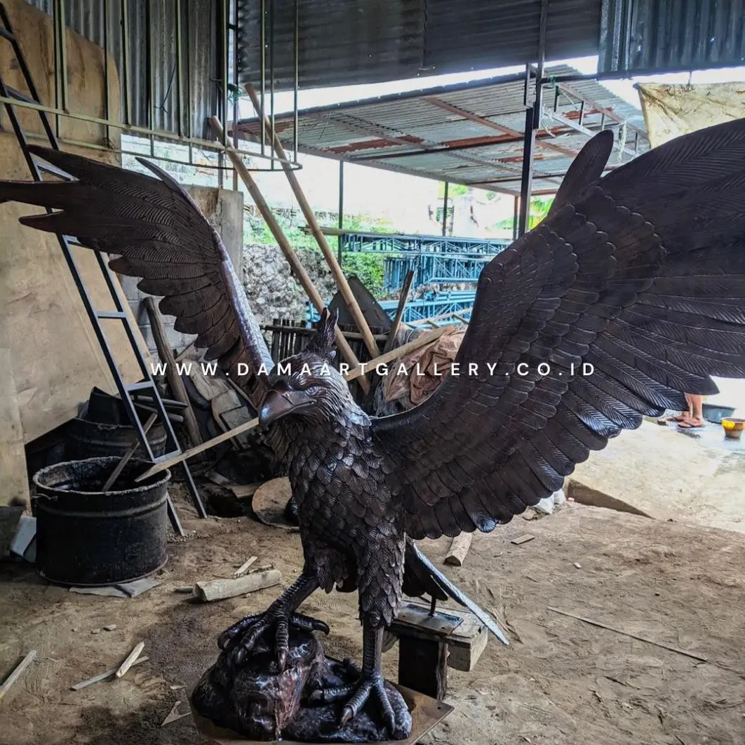 Kerajinan Patung Tembaga